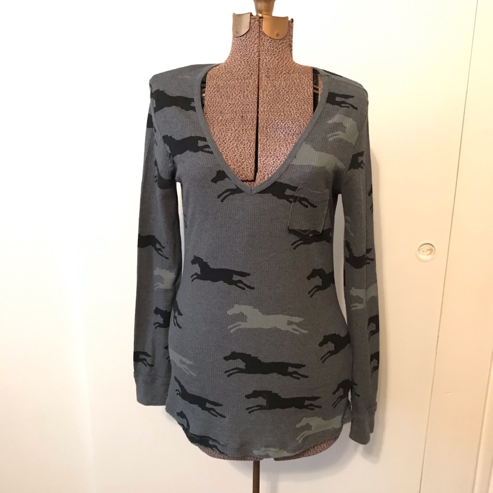Horse pattern long-sleeve waffle fabric v-neck